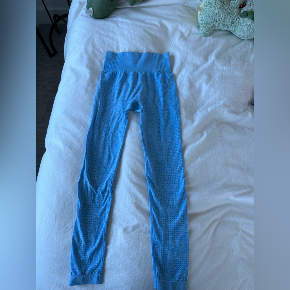 Blue workout leggings